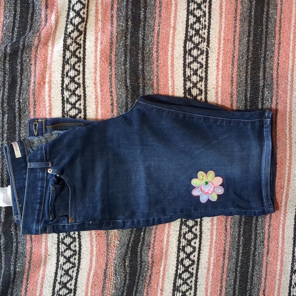 Levi's Denim Shorts with Patches - Picture 12 of 12